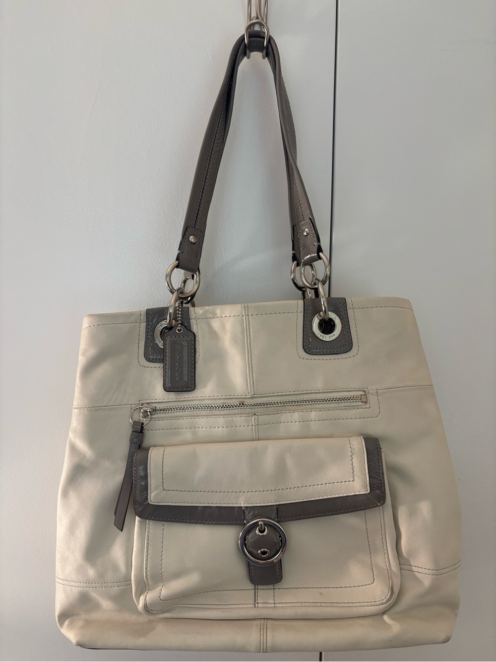 Coach Shoulder 'penelope' - White/Grey White & Grey Leather Hobo Bag